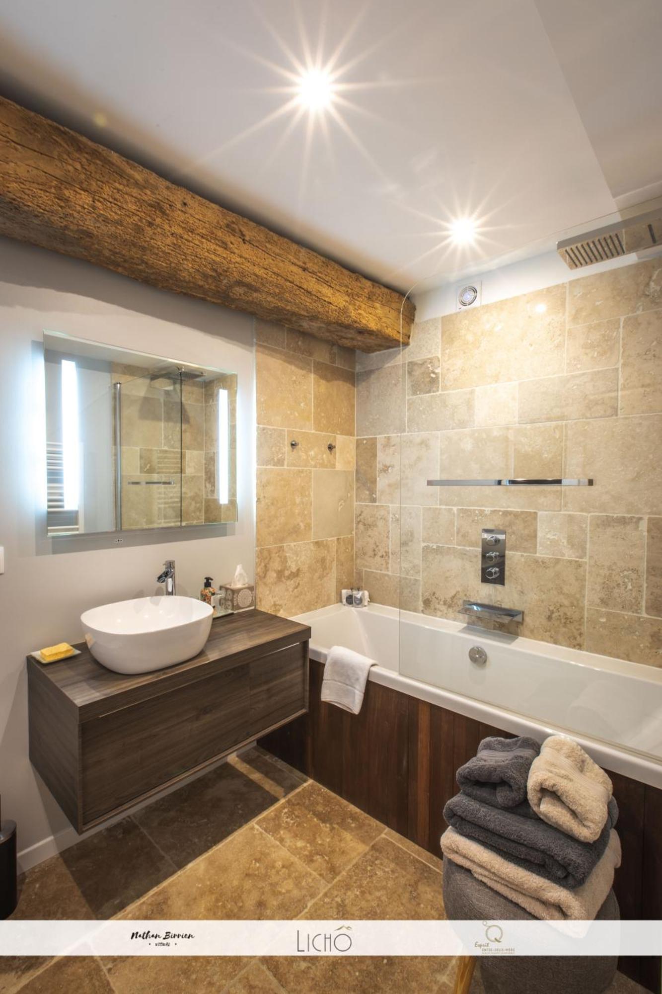 Maison Des Quatre Saisons Les Esseintes Room photo